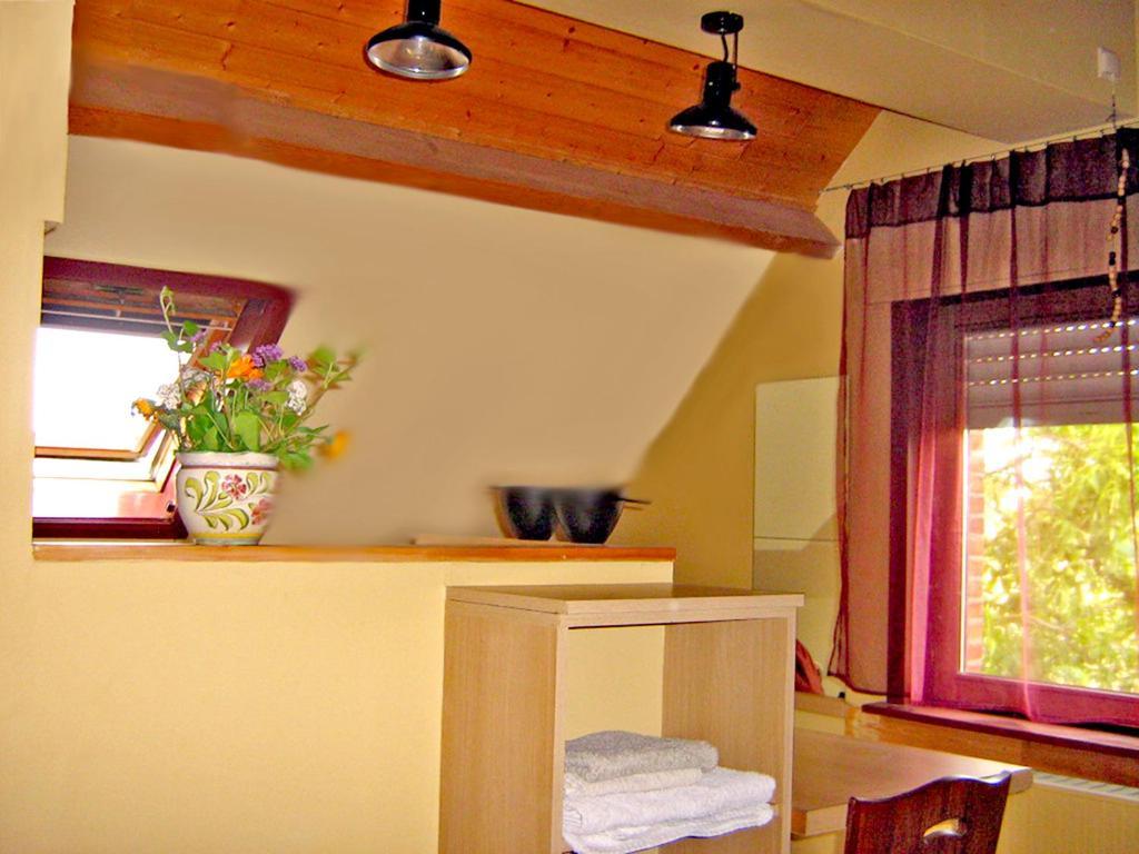 Guesthouse Kolibriehuys Nieuwkerke Rom bilde